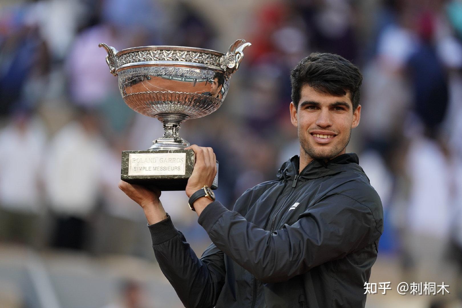 安娜逐渐克 安娜逐渐克